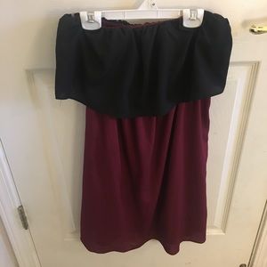 Tailgating Strapless Dress - Garnet & Black